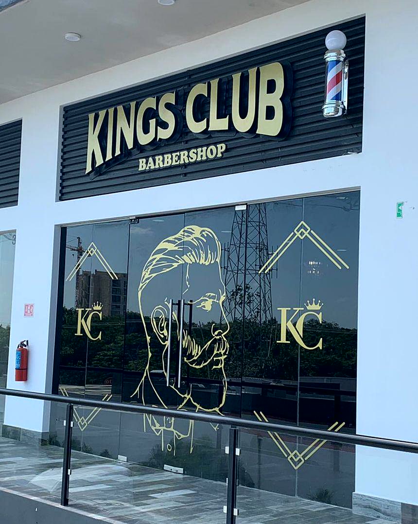 Fachada Kings Club Barbershop Huayacán